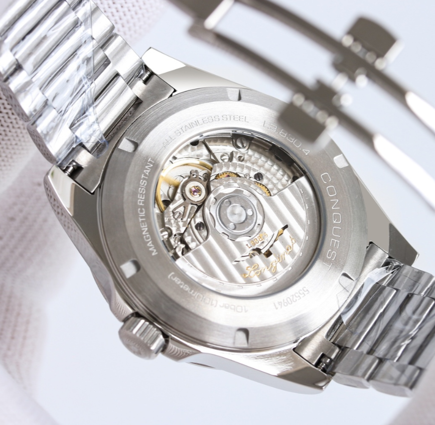 Longines Conquest 41mm – caseback
