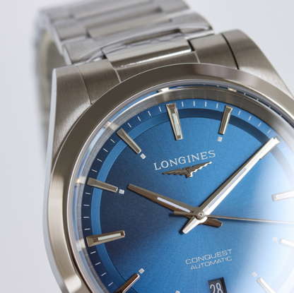 Longines Conquest blue dial 41mm L3.830.4.92.6 – dial detail
