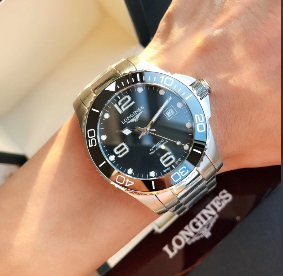 Longines HydroConquest L3.781.4.56.6 black dial 41mm watch on steel bracelet